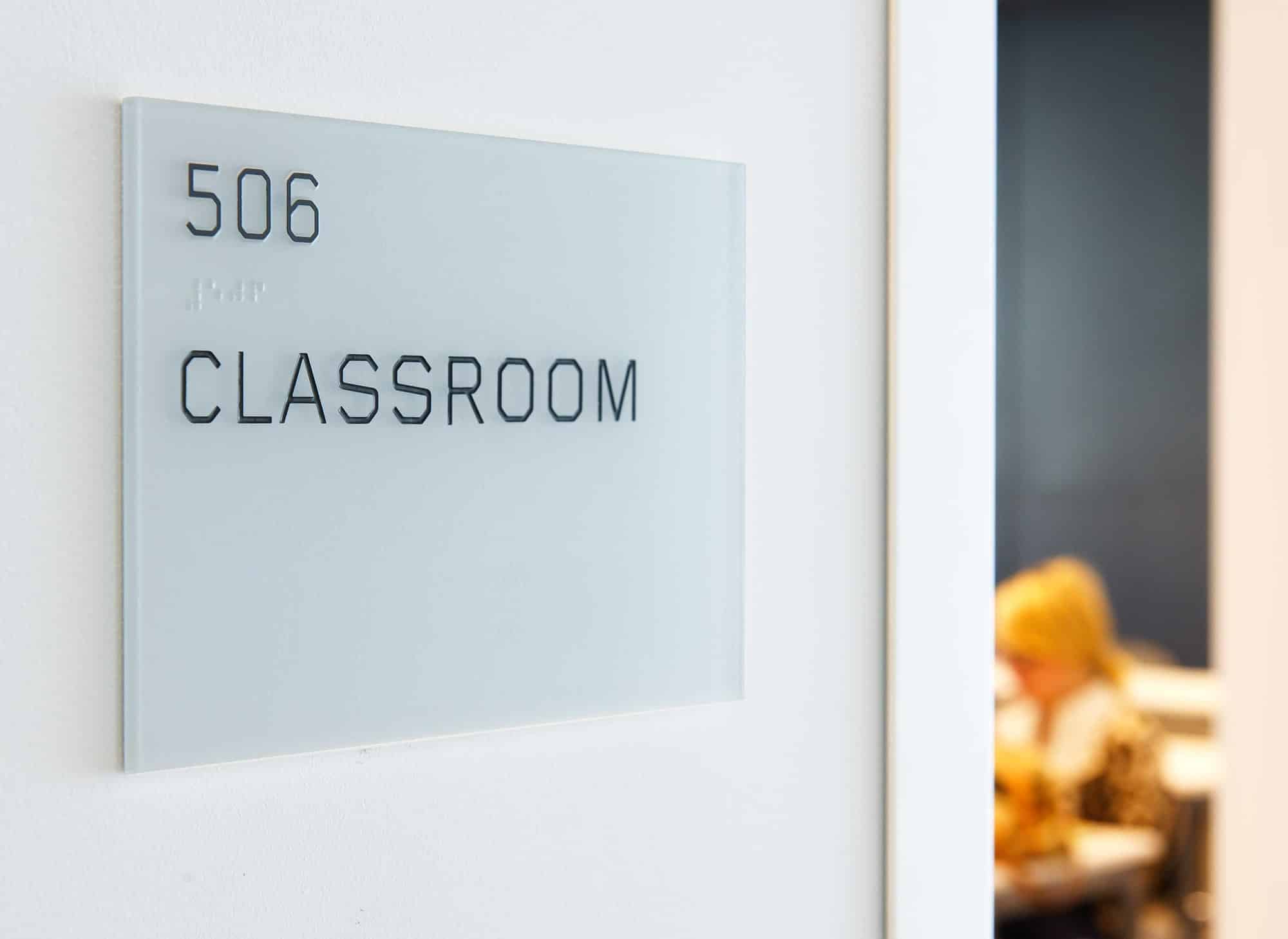 Room signage set in Gridnik.